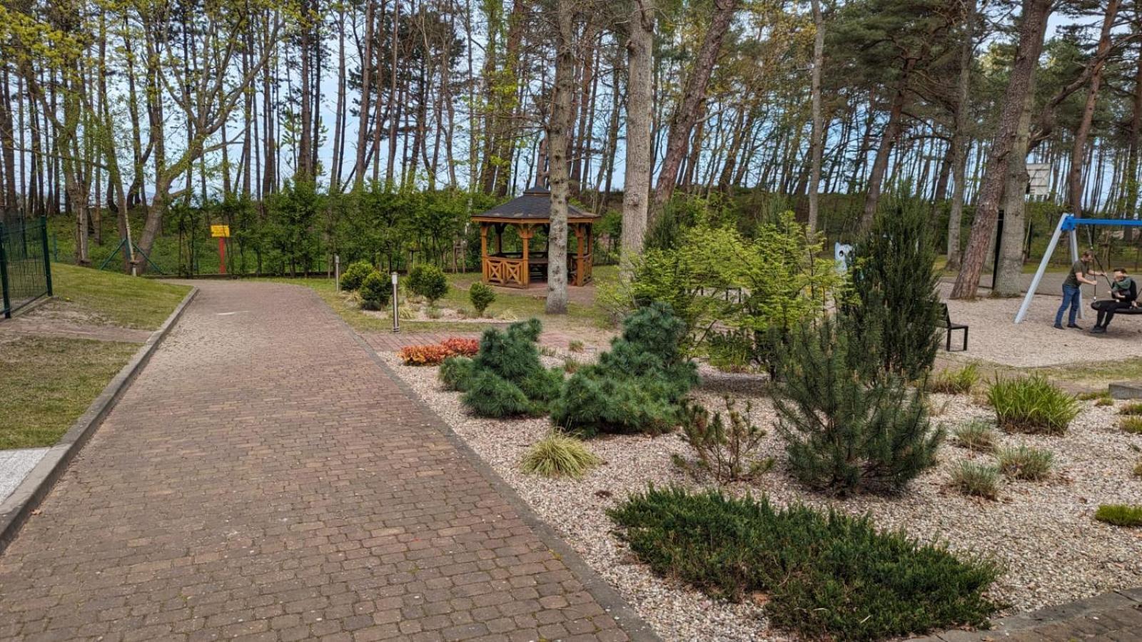 Dwie Sosny I Swierk Ustronie Morskie Exteriér fotografie